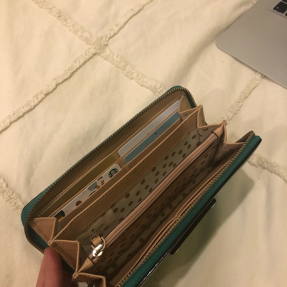 Turquoise Kate spade wallet large - Picture 5 of 8